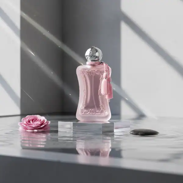 Fuin Pink Perfume Bottle with Tassel - A luxurious fragrance bottle from Fuin.