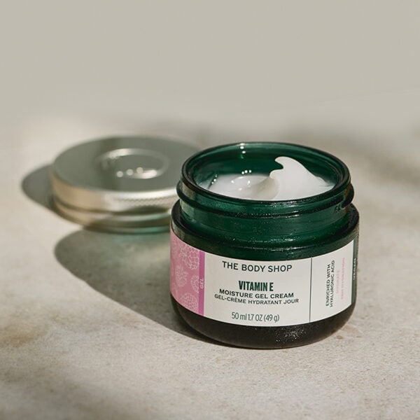 The Body Shop Vitamin E Moisture Gel Cream - Image 3