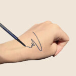 Lancôme Le Stylo Waterproof Long Lasting Eyeliner - Image 8