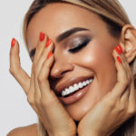 Yves Saint Laurent Mascara Volume Effet Faux Cils Radical - Image 6