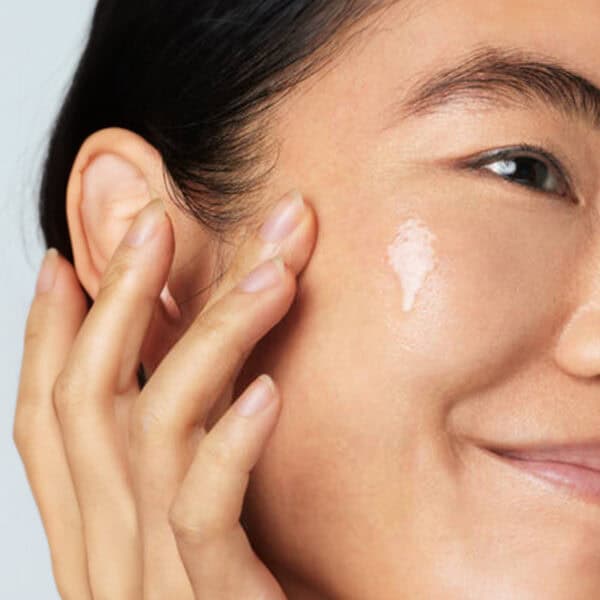 Kiehl's Clearly Corrective Dark Spot Solution - Image 5