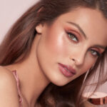 Charlotte Tilbury Hollywood Pillow Talk Beauty Light Wand Blush and Highlighter - Image 5