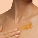 Clarins Bust Beauty Lifting Gel - Image 5