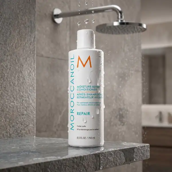 Moroccanoil Moisture Repair Conditioner - A premium hair repair conditioner available at Beautinow.