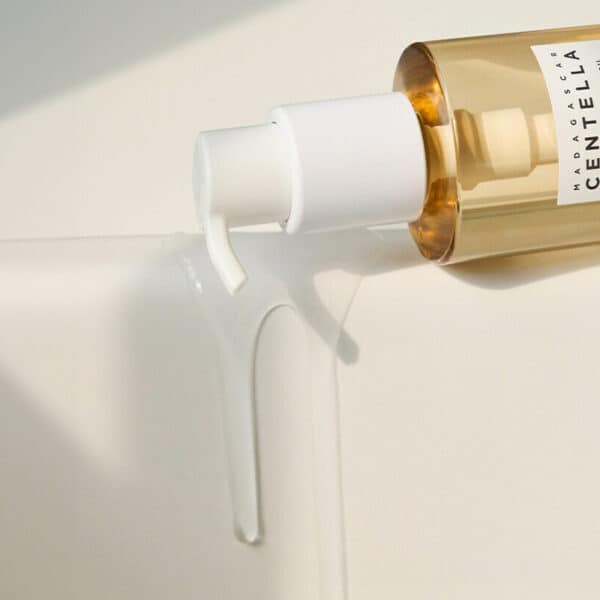 SKIN1004 Madagascar Centella Light Cleansing Oil - Image 4