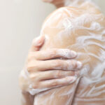 Molton Brown Woody and Aromatic Body Care Gift Set - Image 4