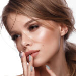 Anastasia Beverly Hills Stick Highlighter - Image 5