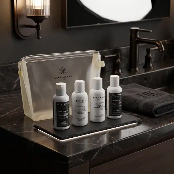 Acca Kappa White Moss travel gift set with skincare and fragrance products.