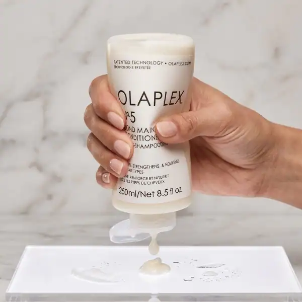 Olaplex No.5 Bond Maintenance Conditioner - A premium hair treatment available at Beautinow.