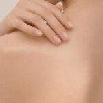Nuxe Reve de Miel Deliciously Nourishing Body Scrub - Image 4