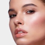 Benefit Tickle Powder Highlighter - Image 4