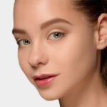 Benefit The POREfessional: Lite Primer - Image 5