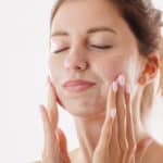 Vichy Pureté Thermale 3-in-1 One Step Cleanser - Image 4