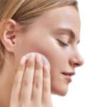 The Body Shop Vitamin C Glow Revealing Tonic - Image 4
