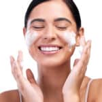 Caudalie Vinoperfect Brightening Micro‑Peeling Foam - Image 4