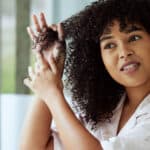 Mielle Organics Pomegranate & Honey Coil Sculpting Custard Hair Styling - Image 4