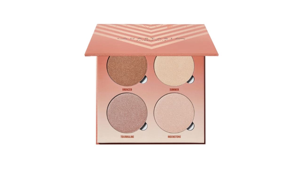 Luxurious Valentine's Day Beauty Gifts X Anastasia Beverly Hills Sun Dipped Glow Kit