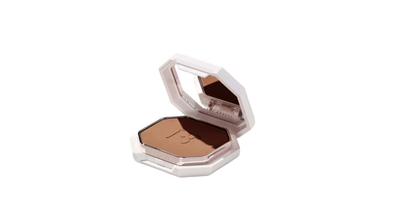 10 Best Powder Foundations for Dry Skin X Fenty Beauty Pro Filt’r Soft Matte Powder Foundation