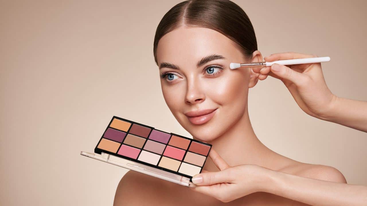 5 French Makeup Tips for Effortless Beauty and Chic Style X Create Subtly Defined, Wide-Awake Eyes