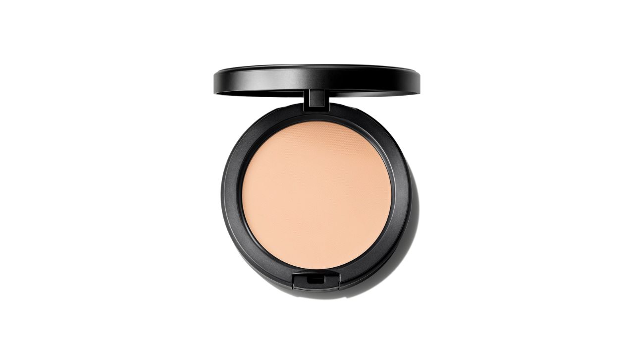10 Best Powder Foundations for Oily Skin X MAC Studio Fix Powder Foundation