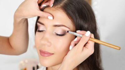 How to Do Eye Makeup Like a Pro: Step-by-Step Guide for Smokey Eyes, Big Eyes & More