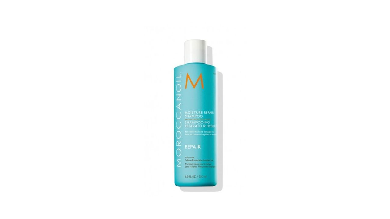 Moroccanoil Beauty Routine X Moroccanoil Moisture Repair Shampoo