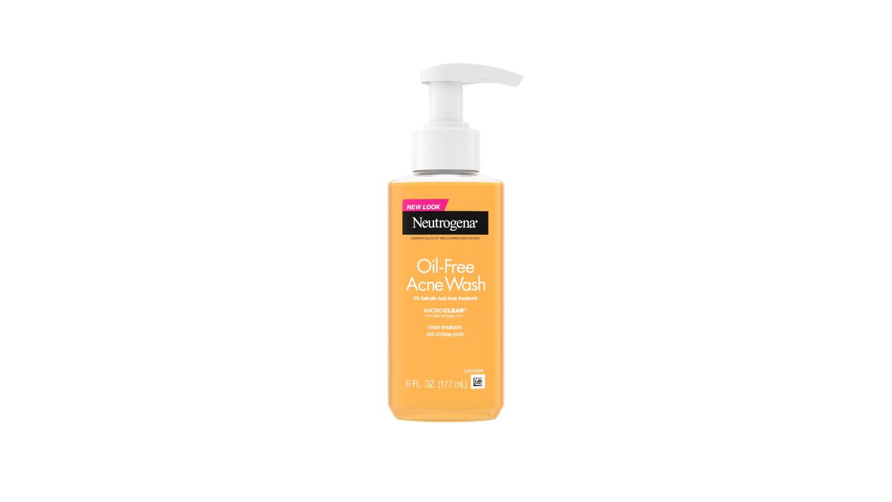 The Best Pregnancy-Safe Skin Care Products X Neutrogena Oil-Free Acne Wash with Salicylic Acid