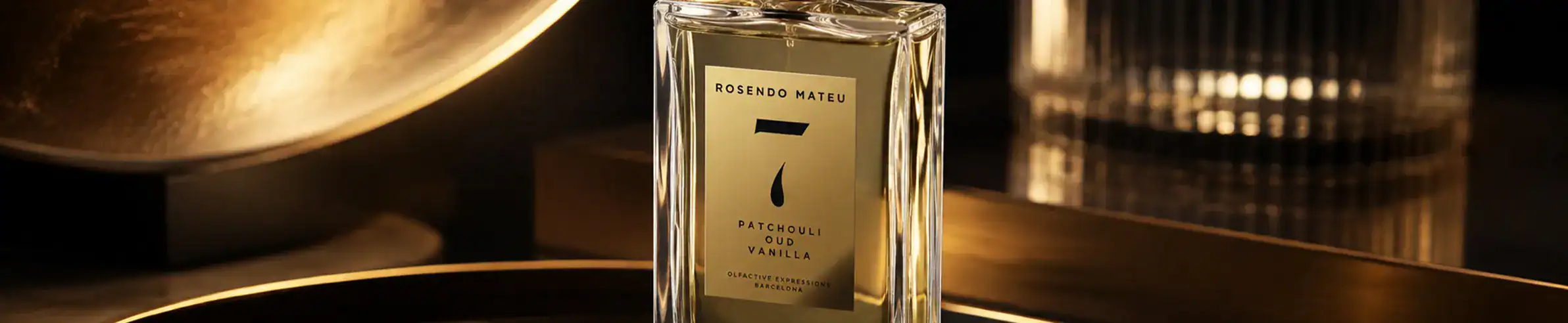 Rosendo Mateu Patchouli Vanille - A luxury perfume for women and men at Beautinow.